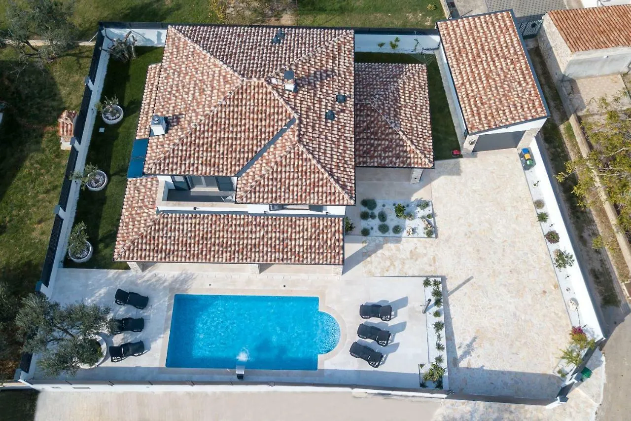 Villa Kata Pula 0*,  Croatia