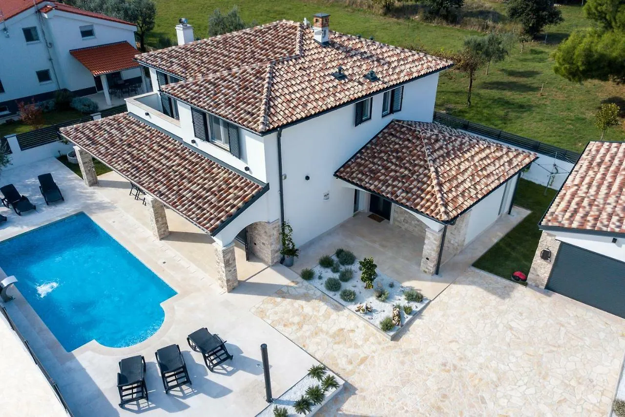 Villa Kata Pula