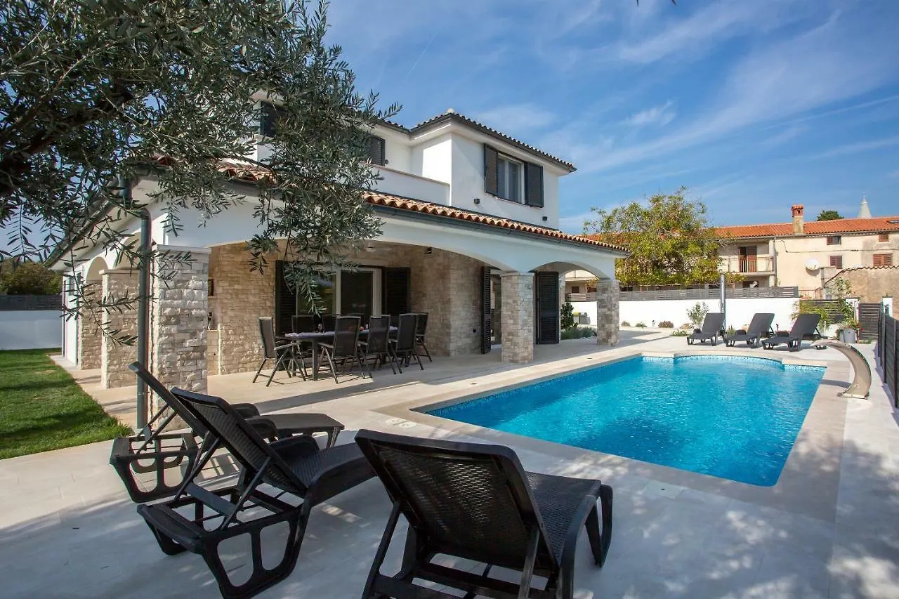 Villa Kata Pula